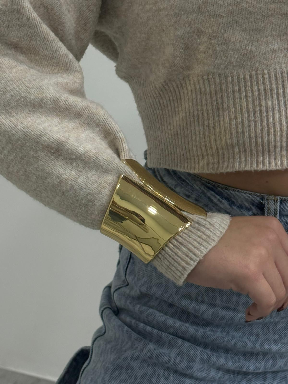 Bracciale rigido dorato